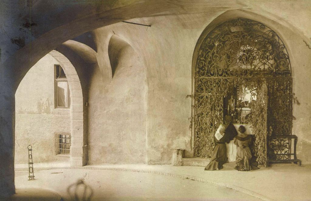 Kamenita vrata oko 1910. godine